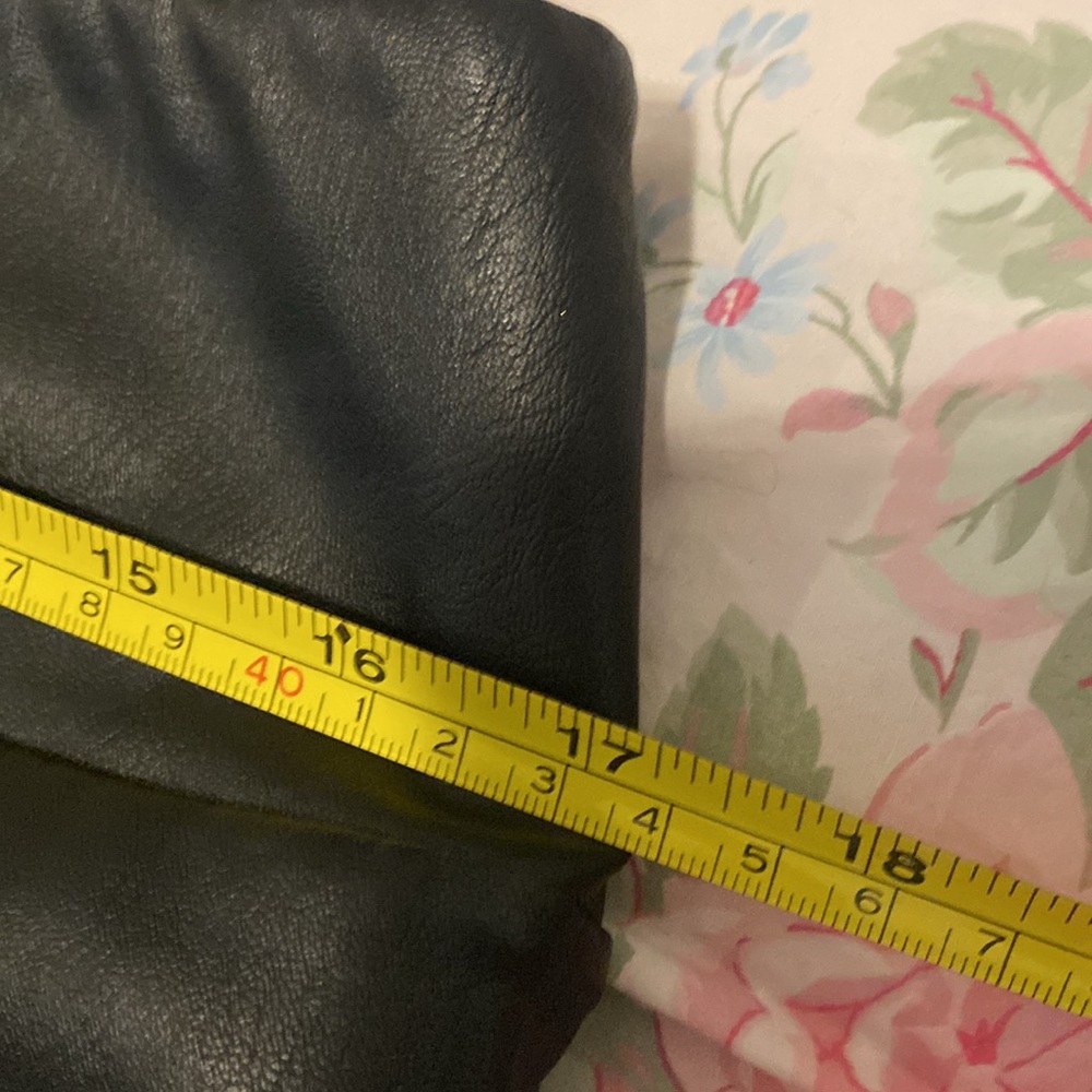 Fleece lined euc - Picture 5 of 5